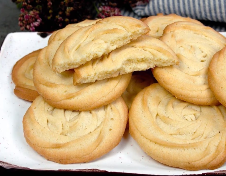 Biscuits Enchantés au Beurre de Rose : Un Plaisir Fondant Irresistible!