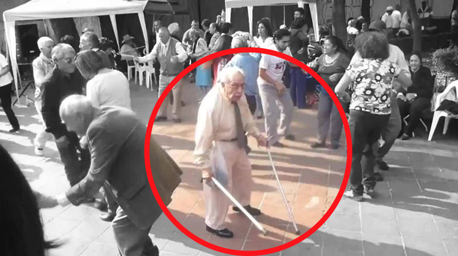 Ce papi de 80 ans jette ses béquilles au sol et se met à mettre le feu au dancefloor comme personne ! (VIDÉO)