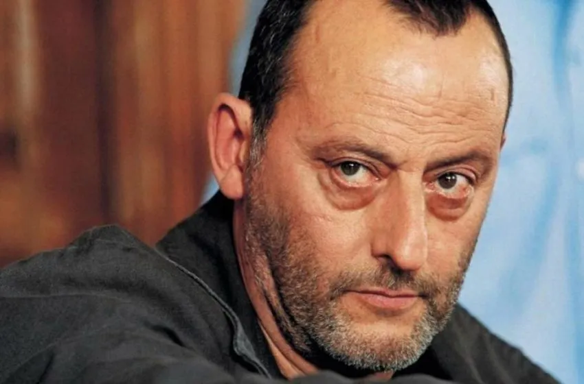 Jean Reno, l'icône du cinéma, partage un tendre moment avec sa femme 24 ans plus jeune ! Regardez ça...